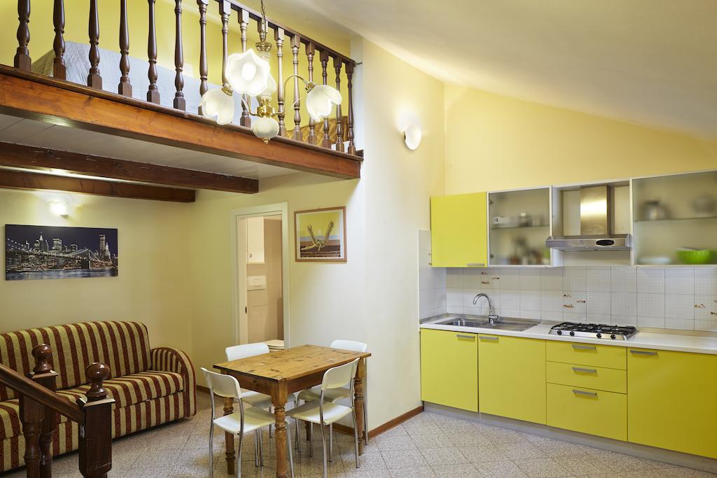 Residence Cavour 63 Равена Стая снимка