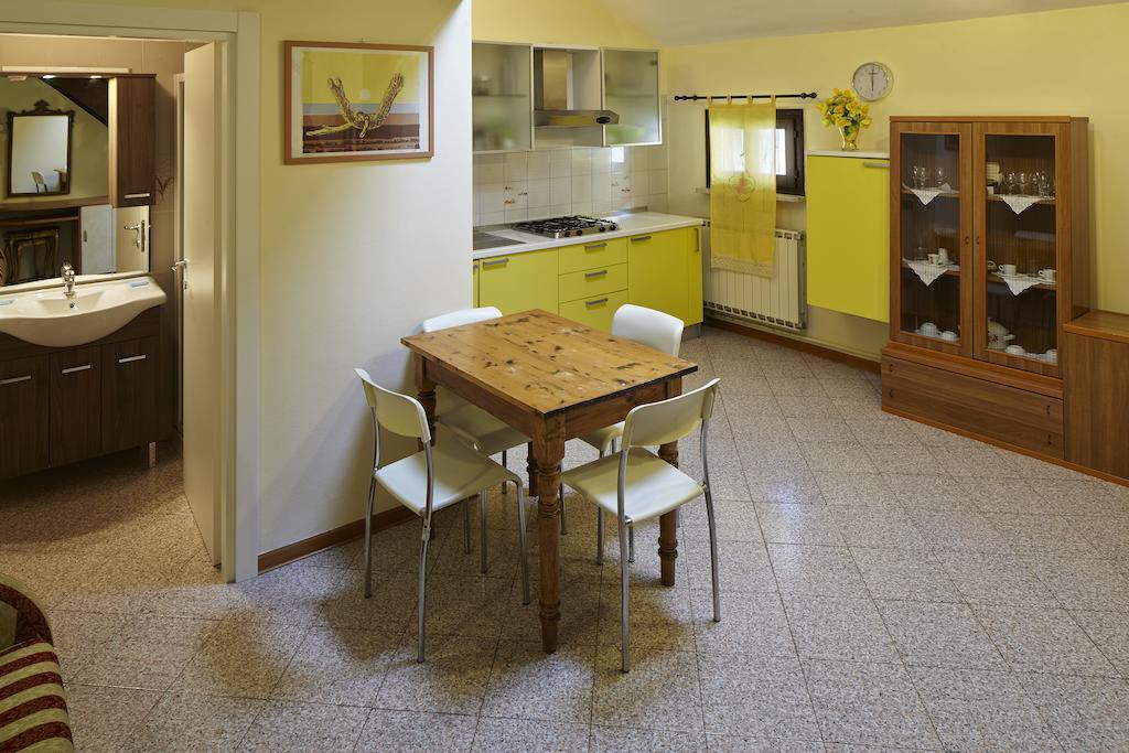 Residence Cavour 63 Равена Стая снимка