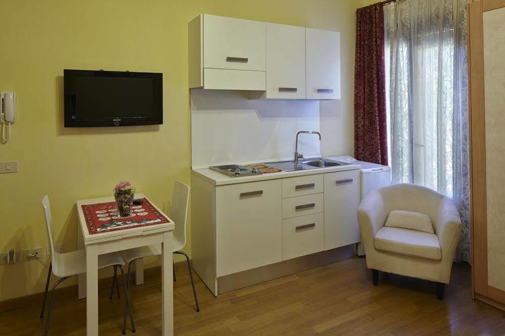 Residence Cavour 63 Равена Екстериор снимка